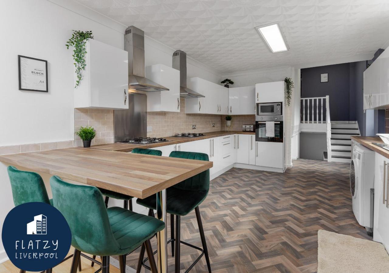 Flatzy - 6 Bed Oasis Close To Football Stadiums Liverpool Exterior foto